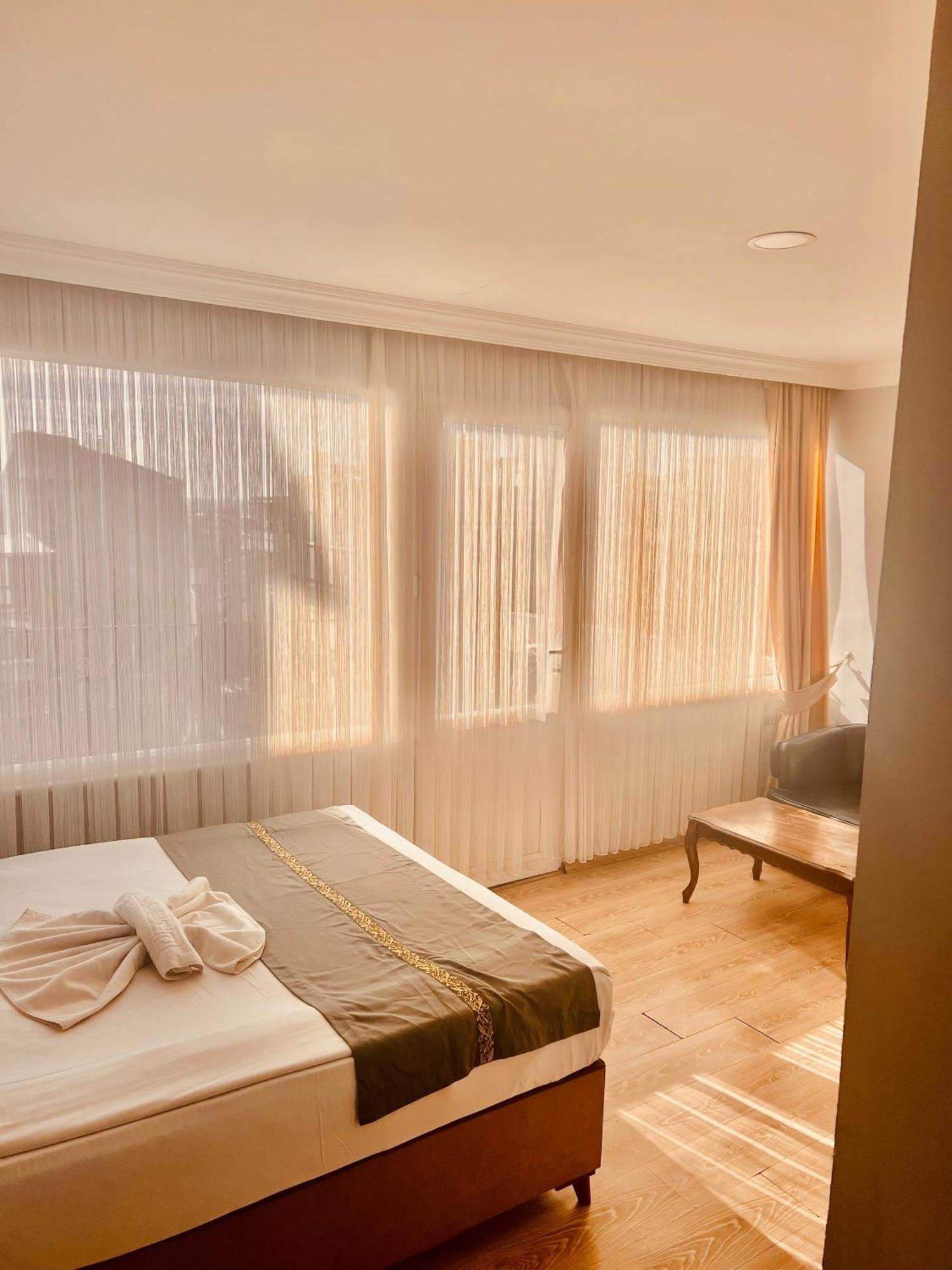 Otel Grand Sami อิสตันบูล ภายนอก รูปภาพ